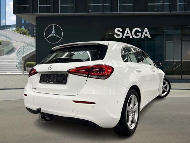 MERCEDES-BENZ A 180 Toit Pano Attelage   