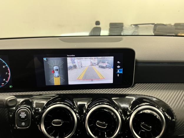 MERCEDES-BENZ A 180 Toit Pano Attelage   