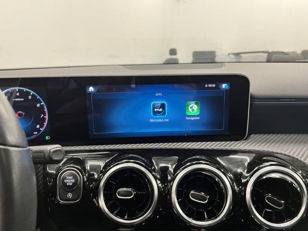 MERCEDES-BENZ A 180 Toit Pano Attelage   
