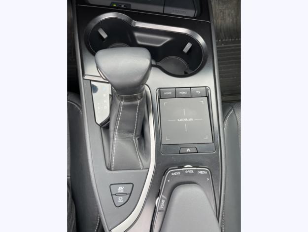 LEXUS UX 250H 2WD Luxe  