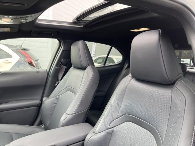 LEXUS UX 250H 2WD Luxe  