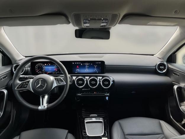 MERCEDES-BENZ A trida A 200 (14/21)