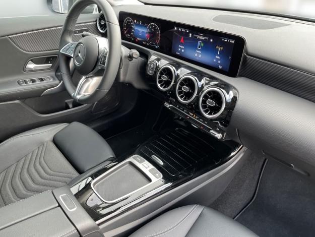 MERCEDES-BENZ A trida A 200 (19/21)