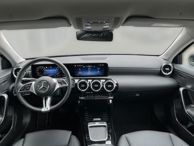MERCEDES-BENZ A-Třída A 200 (14/21)