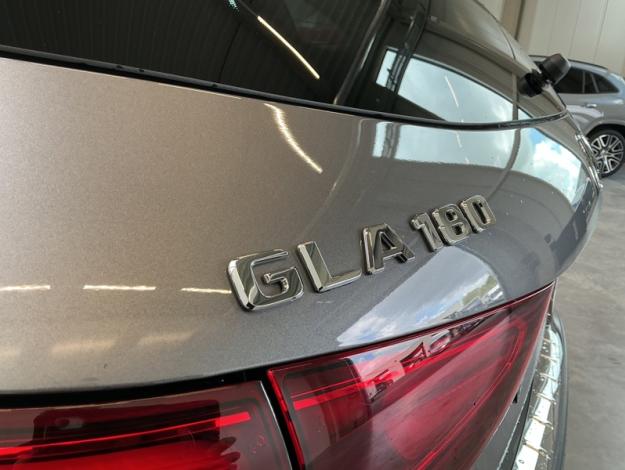 MERCEDES-BENZ GLA-Klasse GLA 180 Off-Roader