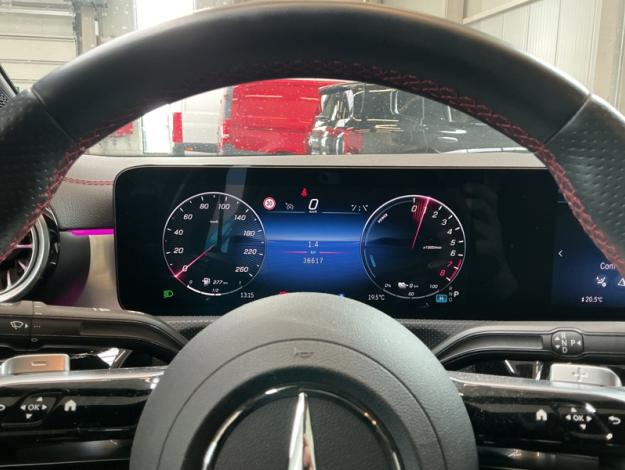 MERCEDES-BENZ CLA 250 e Coupé AMG Pack Night Pano  