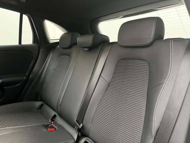 MERCEDES-BENZ GLA 200 d Progressive Line  