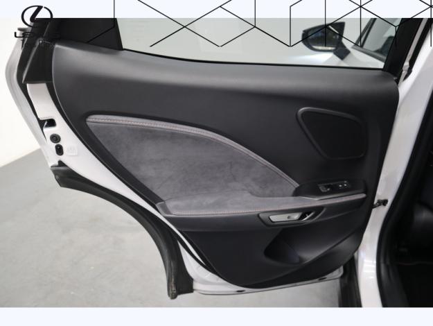 LEXUS LBX 1.5 136H 2WD Cool PACK ADVANCED  