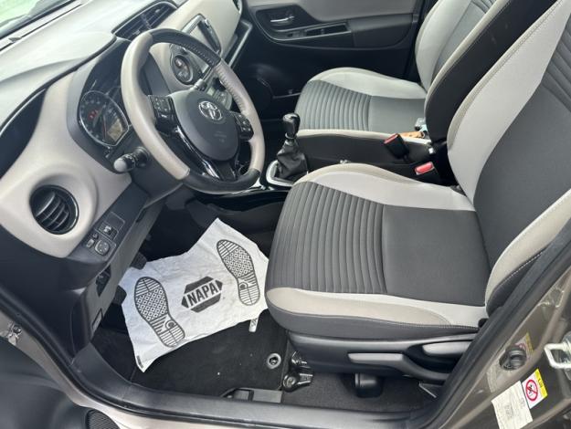 TOYOTA Yaris 100 VVT-i Collection / Pack city / TSS  
