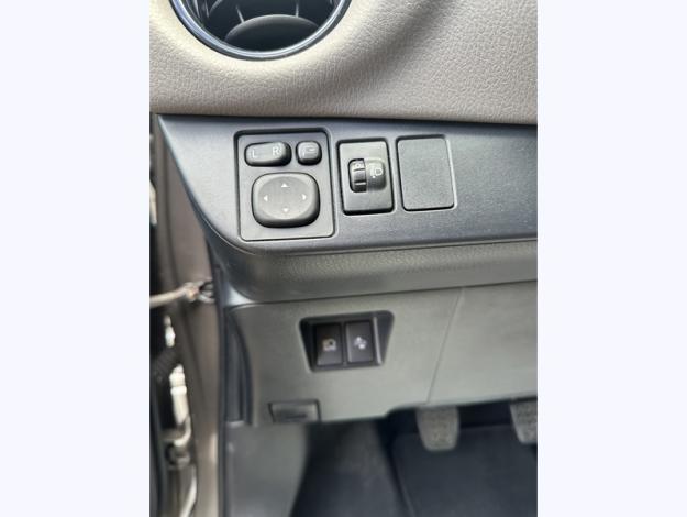 TOYOTA Yaris 100 VVT-i Collection / Pack city / TSS  