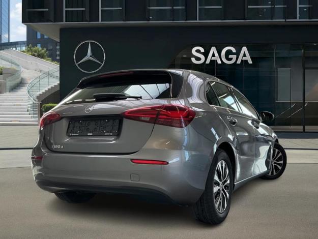 MERCEDES-BENZ A 180 d Facelift Style Edition  