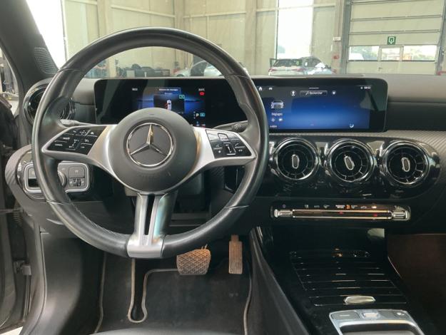 MERCEDES-BENZ A 180 d Facelift Style Edition  