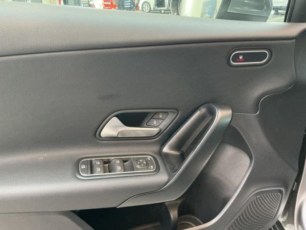 MERCEDES-BENZ A-Klasse A 180 d