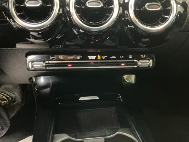 MERCEDES-BENZ A 250 e Facelift Business Line  