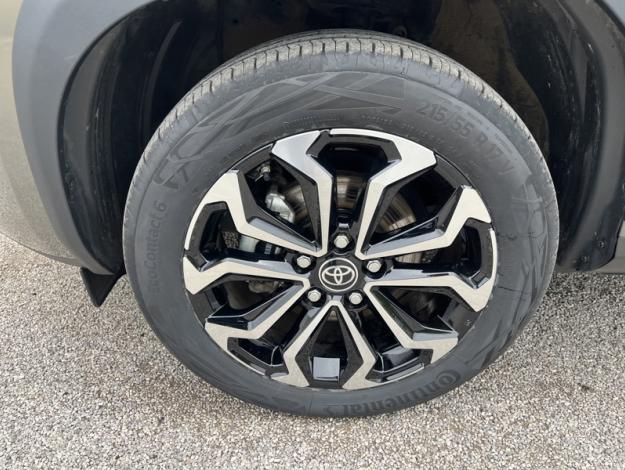 TOYOTA Yaris Cross Hybrid 2WD Design   