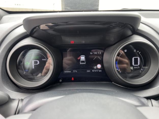 TOYOTA Yaris Cross Hybrid 2WD Design   