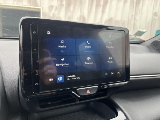 TOYOTA Yaris Cross Hybrid 2WD Design   