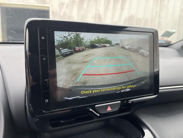 TOYOTA Yaris Cross Hybrid 2WD Design   