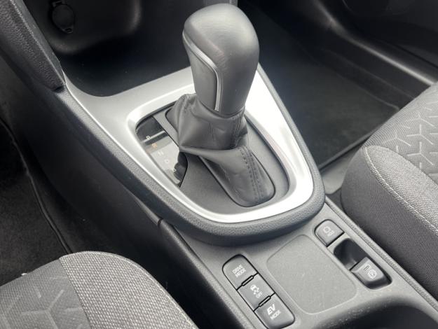 TOYOTA Yaris Cross Hybrid 2WD Design   