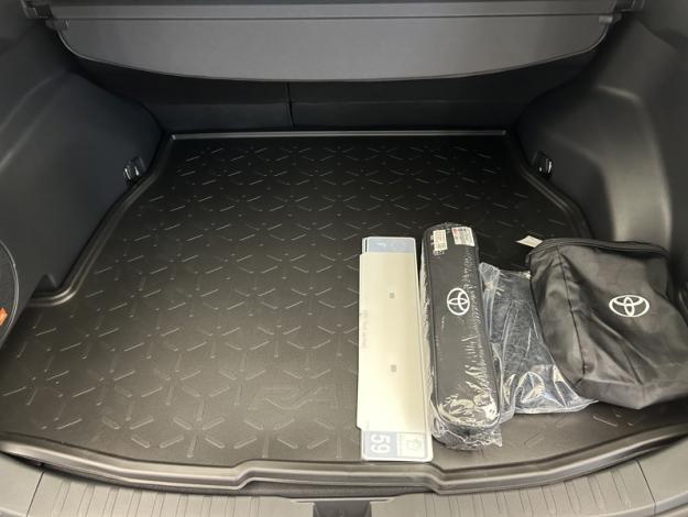 TOYOTA RAV4 2WD 218ch Collection Access  