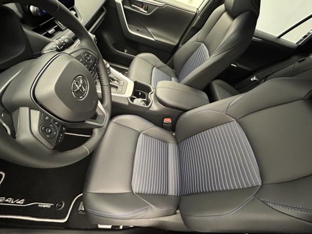 TOYOTA RAV4 2WD 218ch Collection Access  