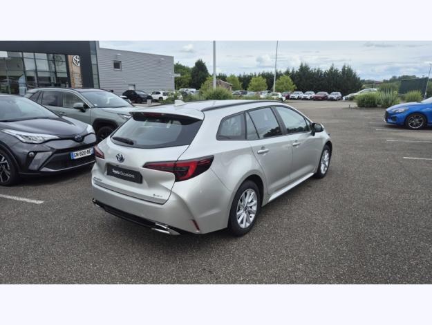 TOYOTA Corolla Touring Sports Hybride 1.8L 140h Dynamic  