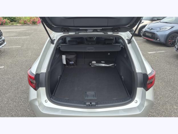 TOYOTA Corolla Touring Sports Hybride 1.8L 140h Dynamic  