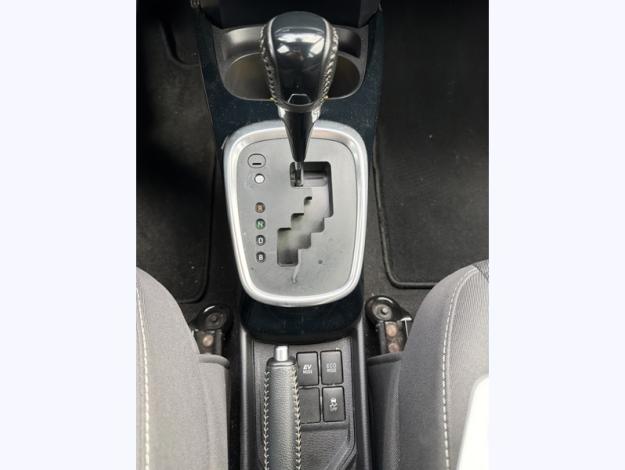 TOYOTA Yaris 1.5 VVT-I HYBRID Collection 100h  