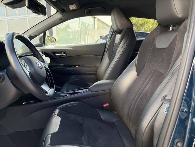 TOYOTA C-HR  184 Collection  JBL