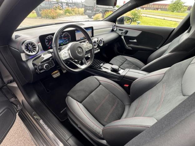 MERCEDES-BENZ CLA Coupé CLA 250 e Coupé AMG Line  
