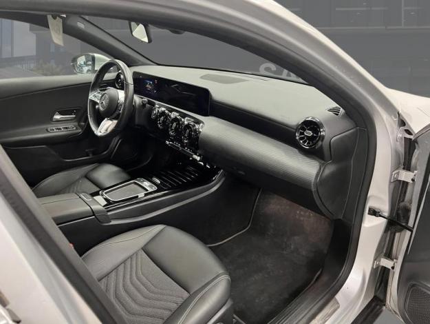 MERCEDES-BENZ A 180 d Style Edition  