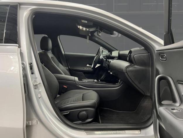 MERCEDES-BENZ A 180 d Style Edition  