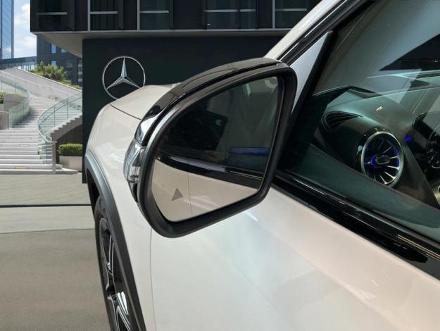 MERCEDES-BENZ GLB 180 Star Edition AMG  