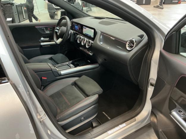 MERCEDES-BENZ GLA 180 AMG Pack Night Toit Pano  