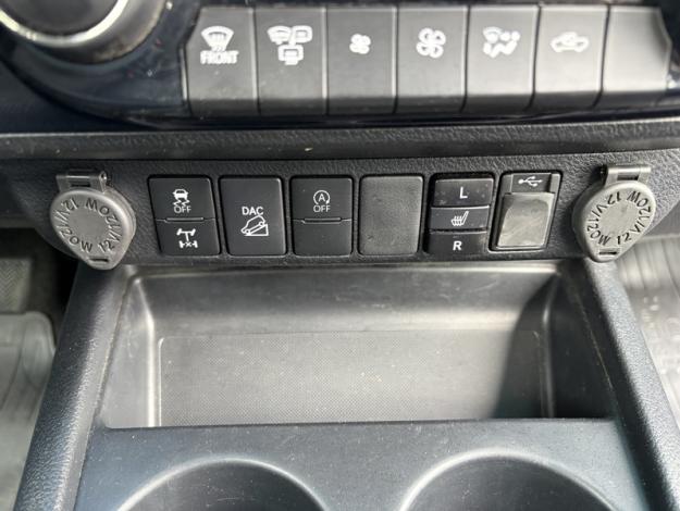 TOYOTA Hilux 2.8 D-4D X-TRA Héritage 4WD AUTO  