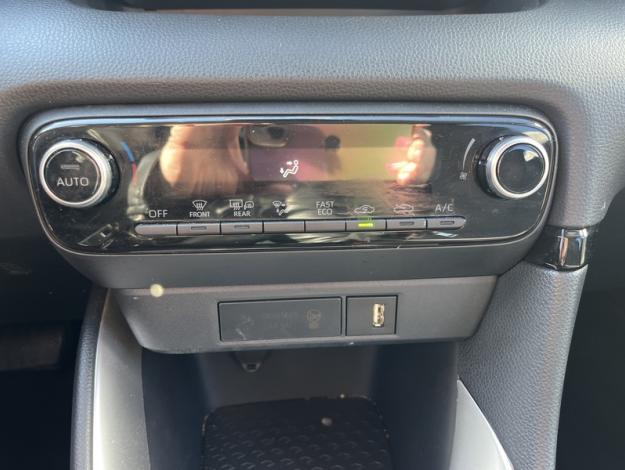 TOYOTA Yaris 116 Design Pack  