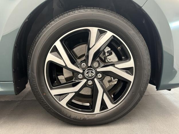 TOYOTA Yaris 116h Design Pack  