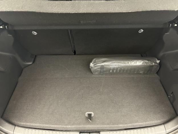 TOYOTA Yaris 116h Design Pack  