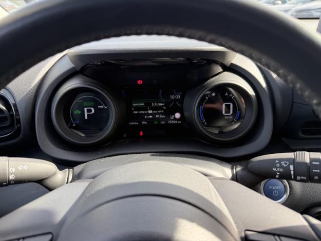 TOYOTA Yaris Hybride 116h Design  