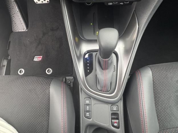 TOYOTA Yaris Hybride 130h GR SPORT  1.5 131 ch 