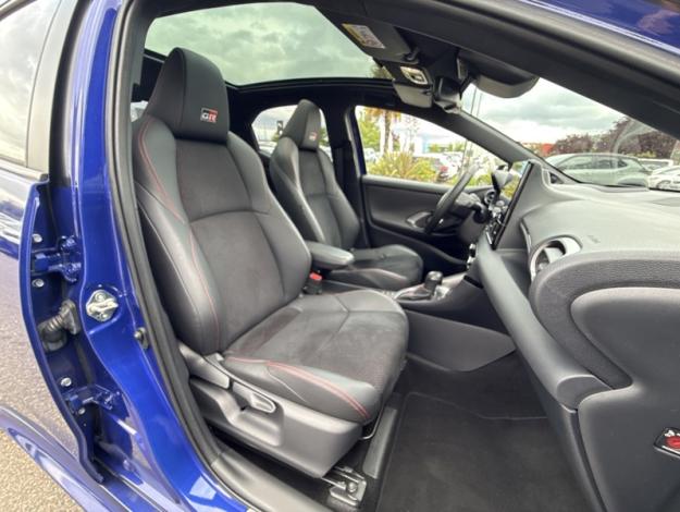 TOYOTA Yaris 130h GR SPORT  