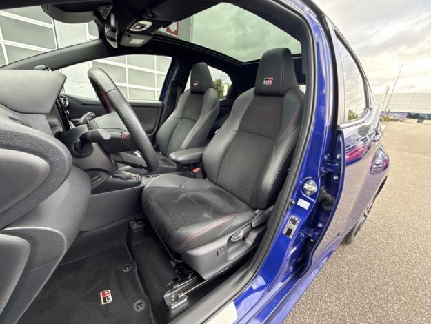 TOYOTA Yaris 130h GR SPORT  