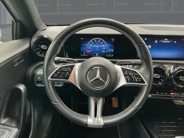 MERCEDES-BENZ A-Klasse A 180 d