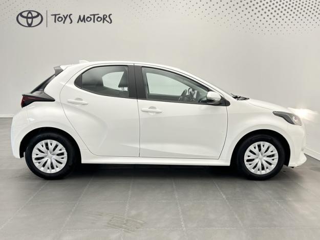 TOYOTA Yaris 116h Dynamic Business   