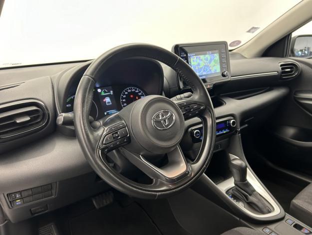 TOYOTA Yaris 116h Dynamic Business   