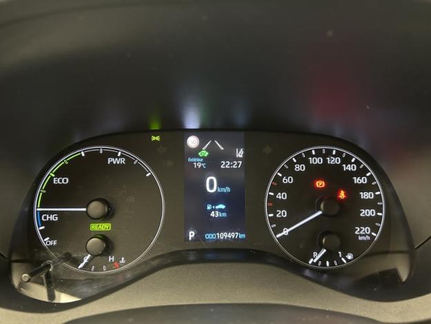 TOYOTA Yaris 116h Dynamic Business   