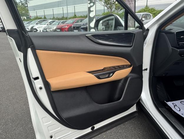 LEXUS NX 450H+ 4WD Luxe  