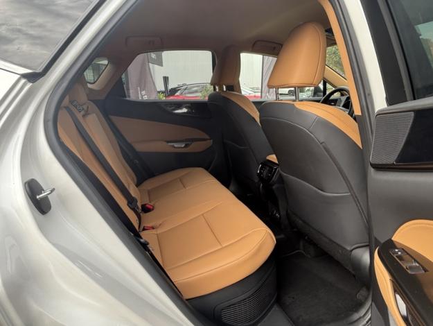 LEXUS NX 450H+ 4WD Luxe  