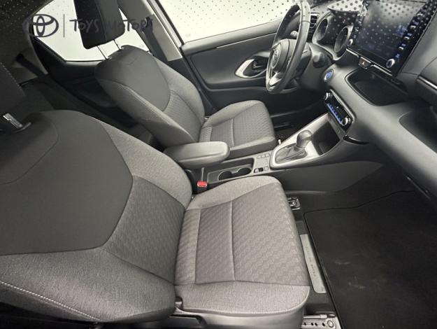 TOYOTA Yaris 116h Design  