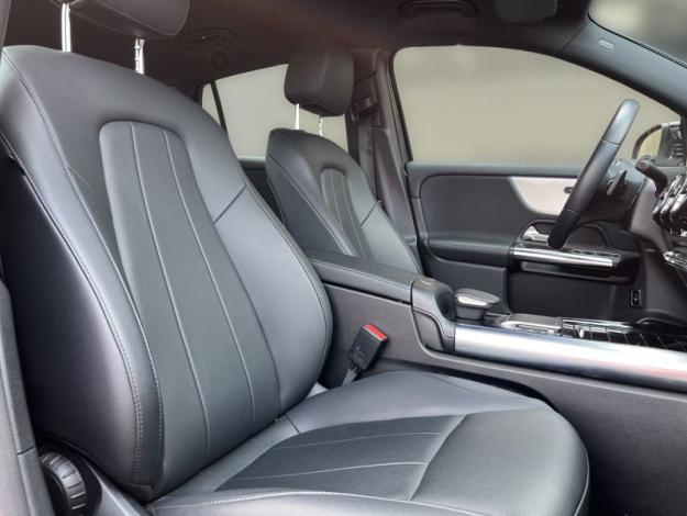 MERCEDES-BENZ GLA 250 4MATIC (16/21)